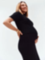 17_Surrogate_Pregnant_0102_1.jpg